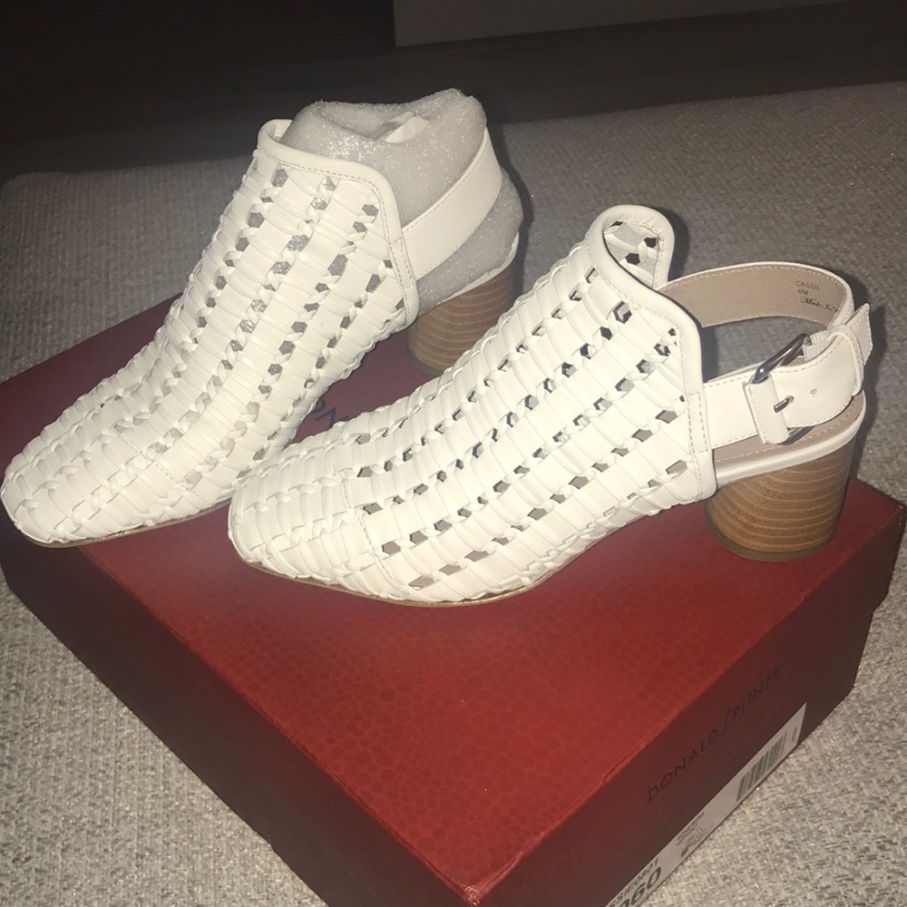 SOLDDDD Donald J. Pliner Napa and Calf Leather Sandal